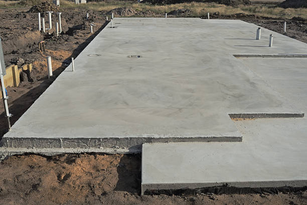 Best Driveway Concrete Repair  in Lton, IN
